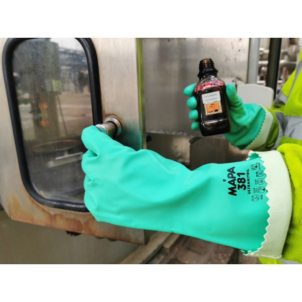 Mapa Professional, Ultranitril 381, Chemical Gloves, Nitrile, Green, 36cm
